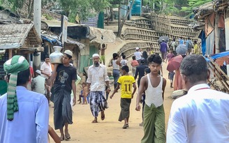 Hàng ngàn người rời Myanmar do bị các tay súng nổi dậy tấn công