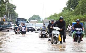 Miền Bắc đón mưa lớn, miền Trung kết thúc đợt nắng nóng 20 ngày