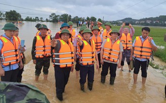 Thủ tướng thị sát tâm lũ Bắc Giang