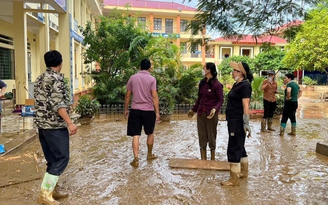 52 học sinh tử vong, 99 trường chưa thể dạy học sau bão lũ