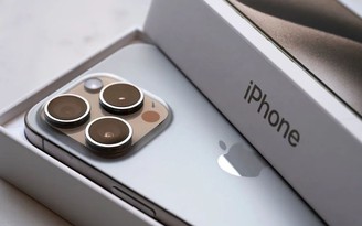 iPhone 16 Pro Max màu titan tự nhiên hết 'hot'?