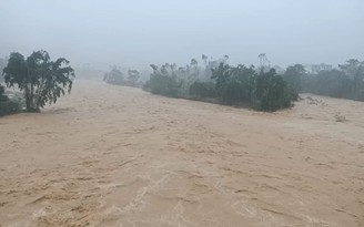 Yên Bái, Tuyên Quang cấm lưu thông qua một loạt cầu