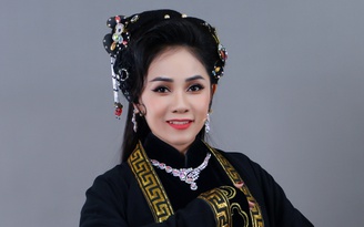 Nghệ sĩ Thy Nhung trải lòng chuyện ly hôn, tiết lộ mối quan hệ với chồng cũ
