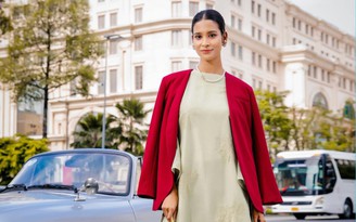 Tạo phong cách nổi bật khi kết hợp blazer và áo dài du xuân