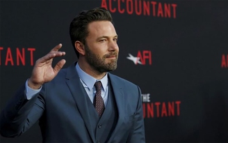 Giữa nạn cháy rừng, cảnh sát và FBI đến nhà Ben Affleck