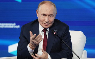 Ông Putin đáp trả ông Trump, NATO