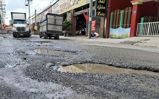 Đường xuống cấp cần sửa chữa