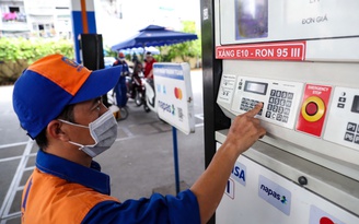 Giá xăng dầu hôm nay 9.10.2025: Xăng trong nước sẽ giảm từ chiều nay