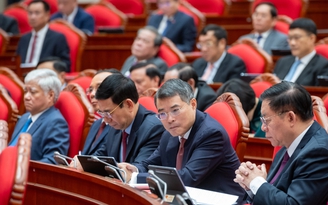 Tiếp tục sắp xếp trường học, bệnh viện, doanh nghiệp nhà nước, thôn, tổ dân phố