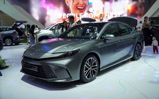 Sedan hạng D: Doanh số Toyota Camry 'hồi sinh' nhờ giảm giá cả trăm triệu đồng
