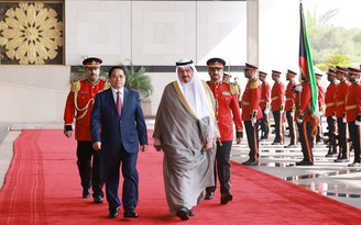 Thủ tướng Kuwait chủ trì lễ đón Thủ tướng Phạm Minh Chính