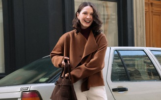 Trench coat ngắn, chiếc áo khoác sang trọng và linh hoạt nhất mùa này