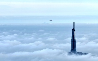 Ngắm núi Bà Rá từ tòa nhà cao nhất Việt Nam: Khoảnh khắc 'săn' ảnh đẹp