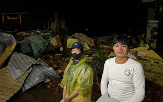 Xã Sơn Hòa đầu nguồn sông Ba Hạ ở Phú Yên cũ tan hoang sau lũ dữ