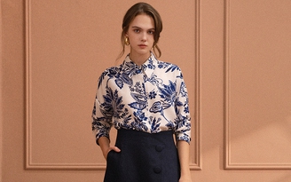 Diện chân váy dài tới công sở, phối đồ càng đơn giản càng đẹp, sang