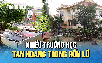 Nhiều trường học tan hoang trong 'rốn lũ'