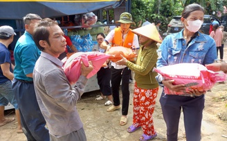 Khánh Hòa tiếp nhận, cấp phát gạo dự trữ quốc gia hỗ trợ dân vùng lũ