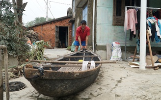 Xuồng cứu mạng người giữa lũ dữ: Vì sao là gia sản đặc biệt ở thôn Hiệp Đồng?