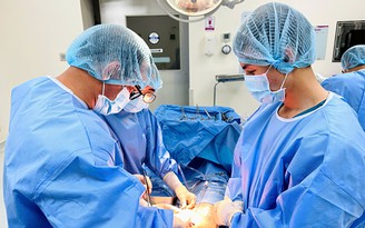 Đau bụng kéo dài,  không ngờ phát hiện ‘que tăm’ nằm sâu trong vòi trứng