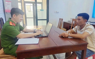 Tạm giữ nghi phạm cướp giật dây chuyền vàng của người bán gà rán