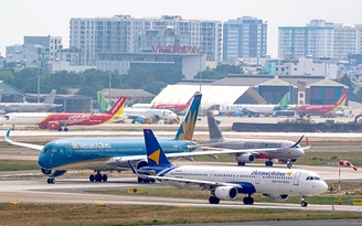 Hãng bay nhộn nhịp, vé tết vẫn căng