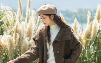 Từ công sở thanh lịch đến dạo phố phóng khoáng với áo cardigan dáng dài