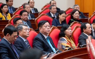 Thông qua Nghị quyết Hội nghị Trung ương 14