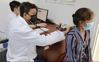 Cà Mau đề xuất giữ hỗ trợ cho 2.085 nhân viên y tế cơ sở