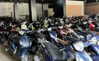 Xe máy 'trùm mền' lâu ngày: Có cần tháo bình ắc-quy để bảo vệ xe?