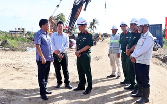 Cà Mau đôn đốc thi công cao tốc Đất Mũi khi giải phóng mặt bằng đạt 95%

