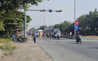 Truy tìm ô tô liên quan vụ cụ bà bị cán tử vong gần cầu Mỹ Thuận