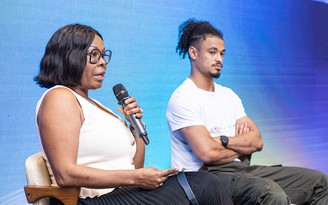 Nỗi đau người mẹ khi con trai cầu thủ cắt bỏ chân vì bệnh não mô cầu