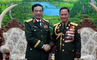 Đại tướng Phan Văn Giang hội kiến Bộ trưởng Bộ Quốc phòng Lào