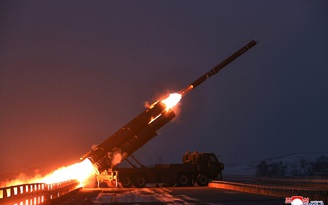 Ông Kim Jong-un thị sát tập trận tên lửa hành trình chiến lược