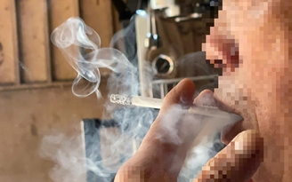 Báo động tình trạng hút thuốc lá thụ động nơi làm việc, quán cà phê