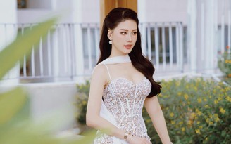 Nâng tầm phong cách cùng những thiết kế từ vải ren