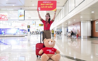 Phi hành đoàn gấu mang Valentine ngọt ngào đến với hành khách bay cùng Vietjet