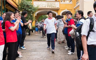 Giảm dạy thêm, học thêm: Cần 'cách mạng' hệ thống thi cử, trường chuyên lớp chọn