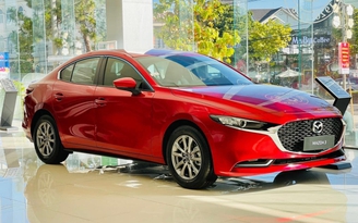 Gần 50% khách Việt mua sedan hạng C dưới 900 triệu chọn Mazda3, Corolla Altis 'ế' nhất