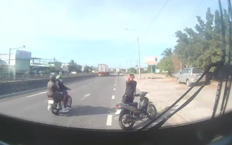 Công an vào cuộc vụ tài xế xe buýt bị hành hung trước trạm CSGT