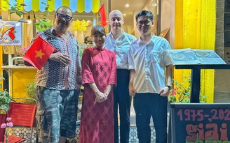 50 năm đất nước thống nhất: Họa sĩ Pháp tìm mẹ Việt bất ngờ khi trở lại TP.HCM