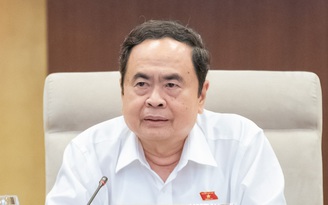 Chủ tịch Quốc hội: Lương doanh nghiệp nhà nước phải cạnh tranh được với tư nhân