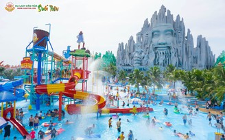 Suối Tiên dịp Lễ 30.4: Giải nhiệt biển Tiên Đồng, khám phá vườn nho trĩu quả