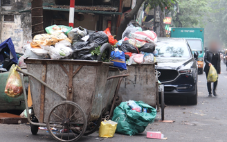 Hà Nội dự kiến tăng gấp 2 lần tiền phạt người tiểu bậy, vứt rác bừa bãi