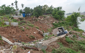 Sống thấp thỏm bên bờ sông Đuống sạt lở