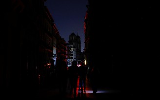 Mất điện nghiêm trọng ở châu Âu: Khắc phục sự cố, chưa biết nguyên nhân