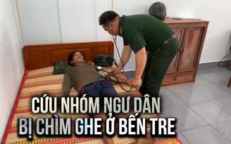 Tàu đánh cá bị chìm do phá nước ở cửa sông Cửa Đại: Cứu sống 3 ngư dân