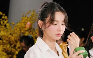Hoa hậu Thùy Tiên bị tạm hoãn xuất cảnh