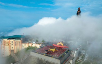 Lên núi Bà Đen trốn nóng, săn mây