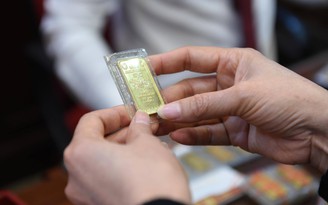 Giá vàng giảm không phanh